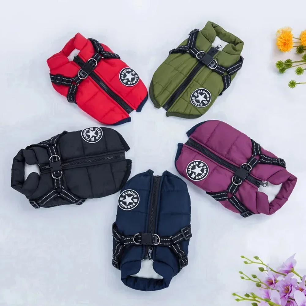 Winterwarme Haustier-Hundejacke mit Geschirr Wasserdichte Hundemantelweste für kleine mittelgroße Chihuahua Französische Bulldogge Outdoor-Hundekleidung