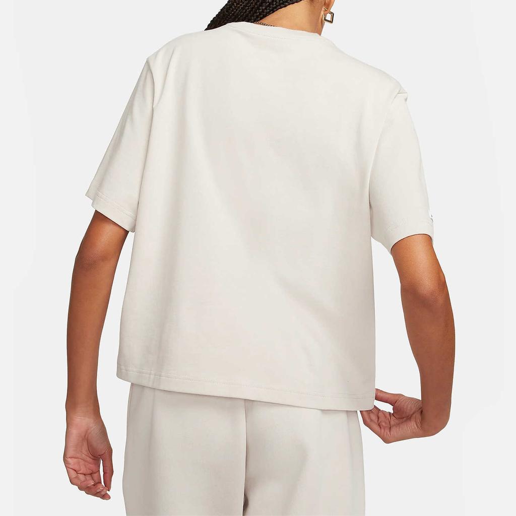 Nike T Shirts Women's Apricot Crew Neck Moderate FQ6601-104