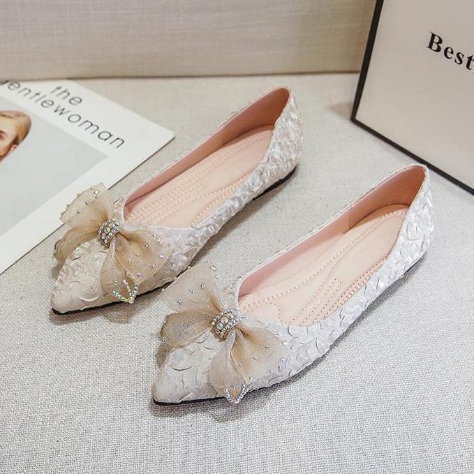 Versatile Fairy Gentle Shoes 2025 Autumn New Lace Bow Shoes Pointed Flat Single Shoes Female