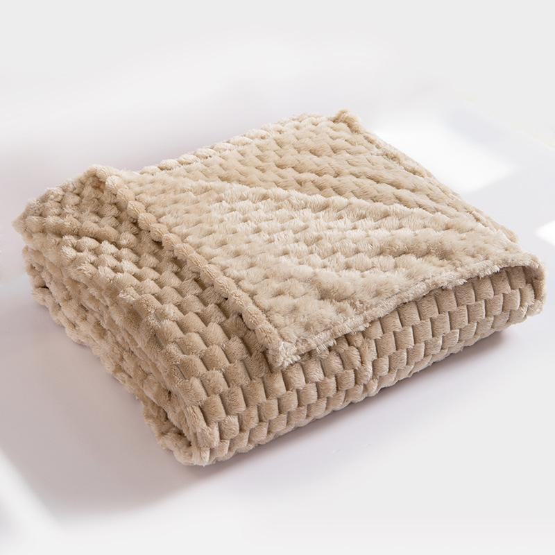 Golden Velvet Flannel Blanket - Suitable for Office, Sofa, Baby, and Gifts