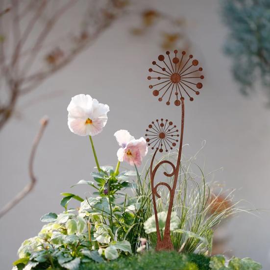 Rezavý pampeliškový zápich Kovová květina Zahradní zápich Dekorace dvora Venkovní dekor Pampeliškový zápich pro dvůr Trávník Cestička