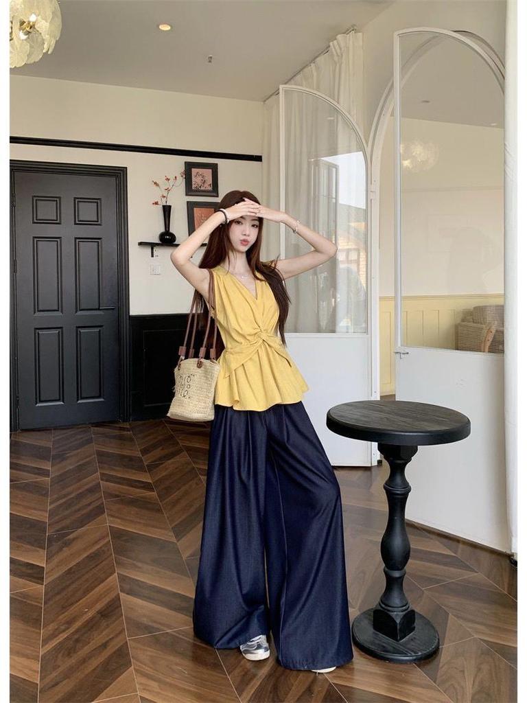 Stylish French Chic Twisted Sleeveless Tank Top – New Summer Arrival, Slim-Fit & Flattering Vacation Wear