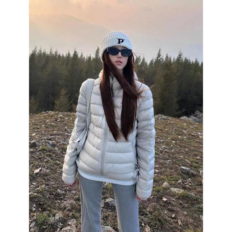 

Women s 2024 Winter Lightweight Hooded Down Jacket - Slimming, Warm, and Stylish. M