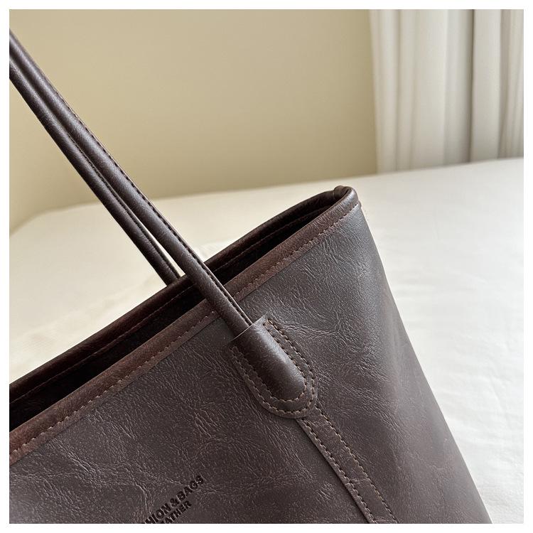 Versatile Retro Tote Bag - Large-Capacity Shoulder Bag for Commuting and Leisure, Korean Style