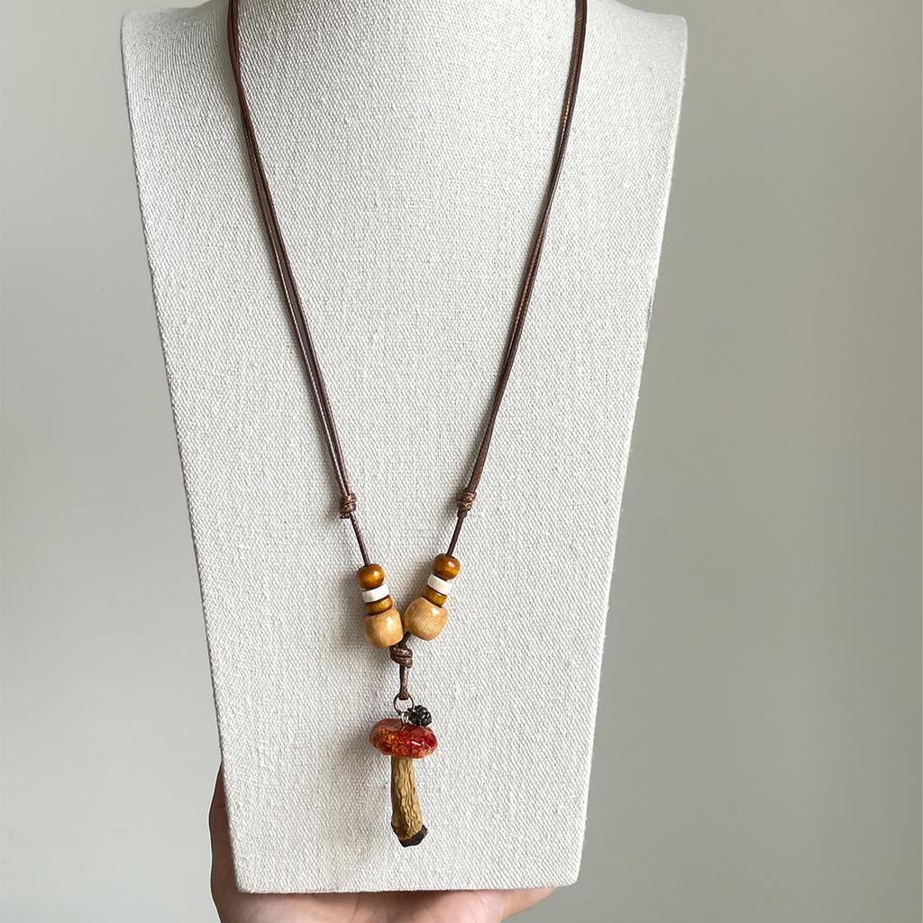 Fashionable Adjustable Necklace for Women Wood Bead Mushroom Pendant Rope Neckchain Bohemian Accessory