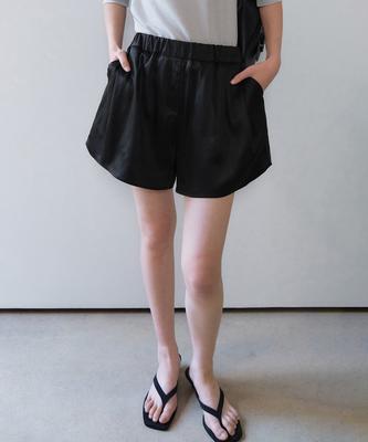 ONE Satin Elastic Waist Shorts_Black