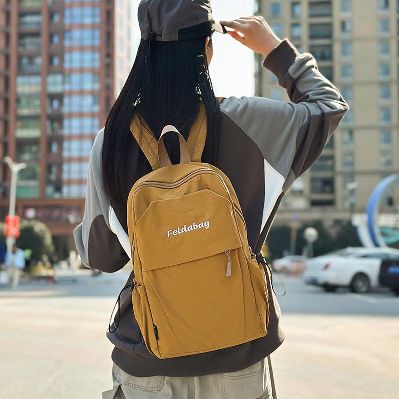 Lightweight Outdoor Backpack Unisex Small Backpack Travel Student Schoolbag