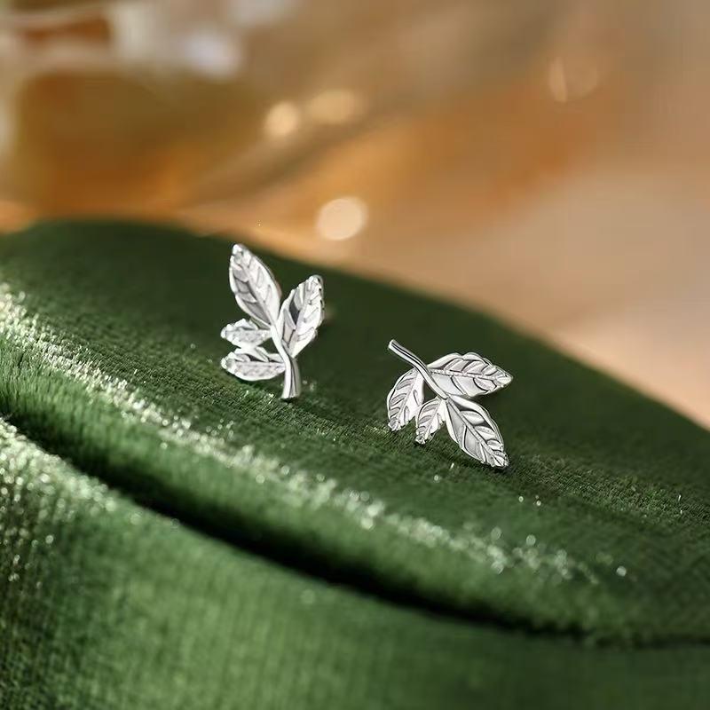 2025 High-End 925 Sterling Silver Leaf Stud Earrings for Women - Elegant Ear Piercing Jewelry