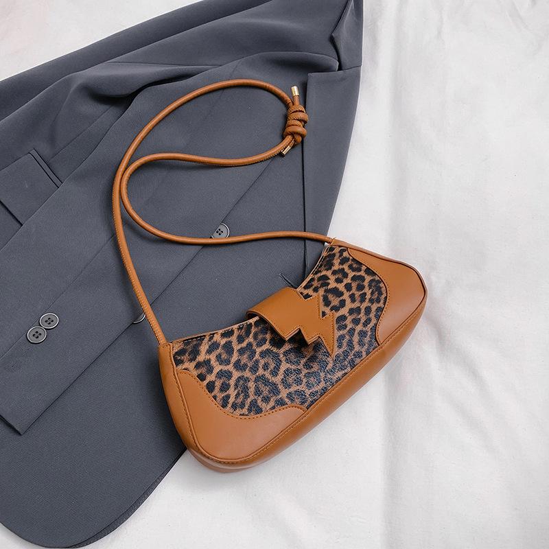 

Весенняя ретро сумка-подмышка с леопардовым принтом женская 2025 новая нишевая модная сумка через плечо