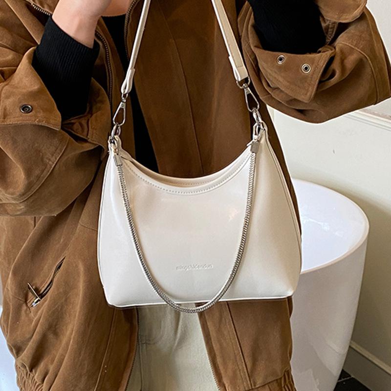 Underarm Bag Women's 2025 Autumn New Foreign Style Fashion Niche Design Shoulder Bag Bright Face Versatile Messenger Bag