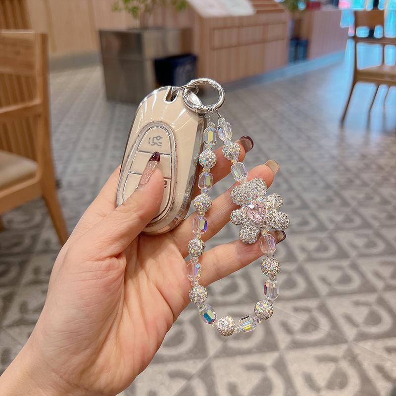 Clay Bear Rhinestone Keychain: Exquisite Crystal Beaded Bracelet Charm for Bags & Keys