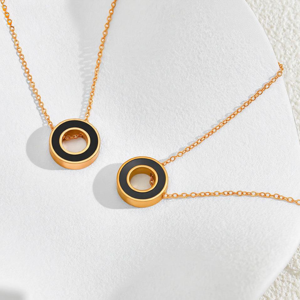 Simple Black And White Ring Stainless Steel Necklace, Simple And Generous Temperament Women'S Necklace Accessories