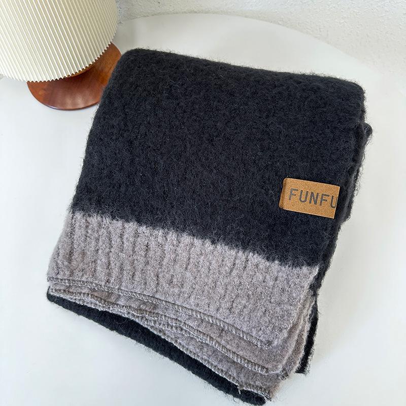 Autumn and winter new thickened long fluffy high-end scarf warm thickened contrasting knitted scarf