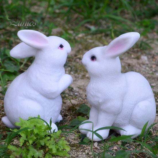 Cute Bunny Figurine 2Pcs Realistic White Rabbit Garden Statues, Weatherproof Resin Sculpture for Yard Bonsai Decoration Patio, Animal Ornament,