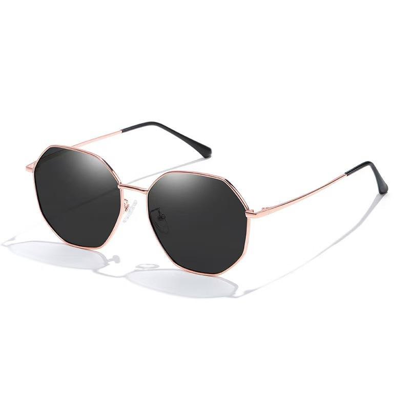 

Business trendy multilateral color-changing glasses polarized sunglasses driving day and night glasses male and female driver Daily use