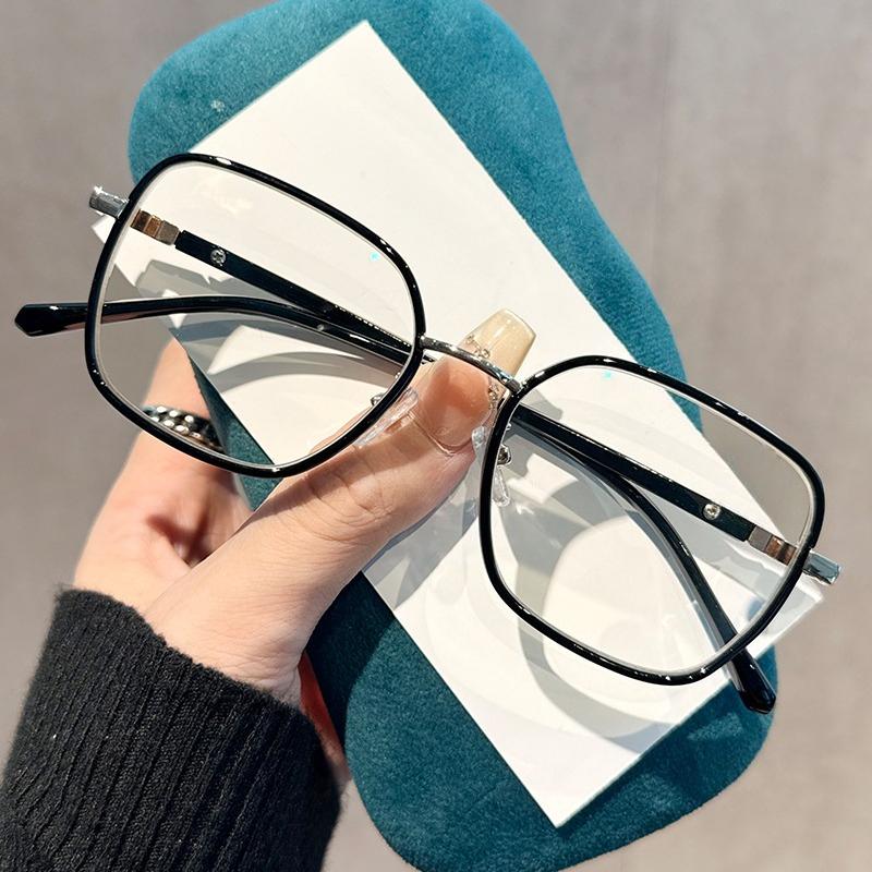 Women's INS Style Fashion Square Frame Reading Glasses Large Frame Comfortable TR90 Anti-blue Light Presbyopia Eyewear