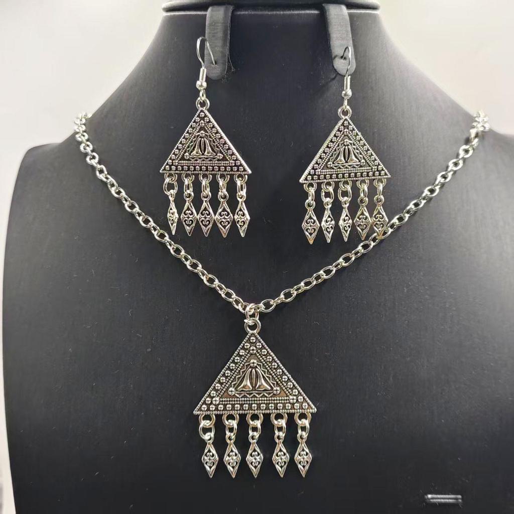 Retro Ethnic Kazakh Triangle Tassel Jewelry Set: Earrings & Necklace