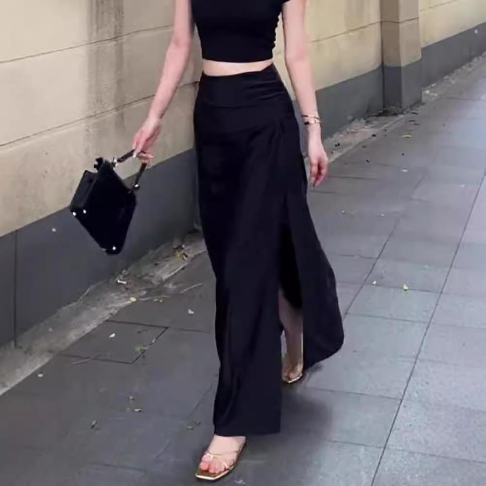 Women's Summer 2025 High Waist Black Midi Skirt with Hip-Hiding Drapey A-Line Design and Side Slit, Slimming Korean Style.