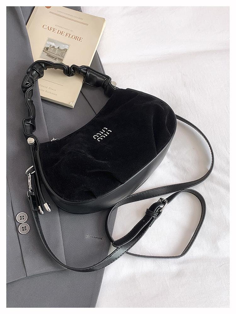 

Small bag women s 2025 new retro pleated armpit bag high-end niche one-shoulder messenger bag tide чёрный
