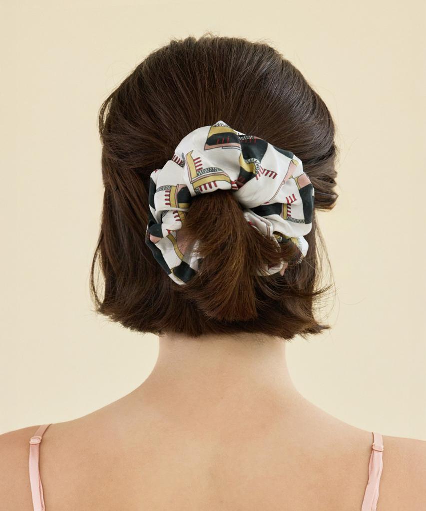 2Dreamers Black Doodle Grid Silk Scrunchie