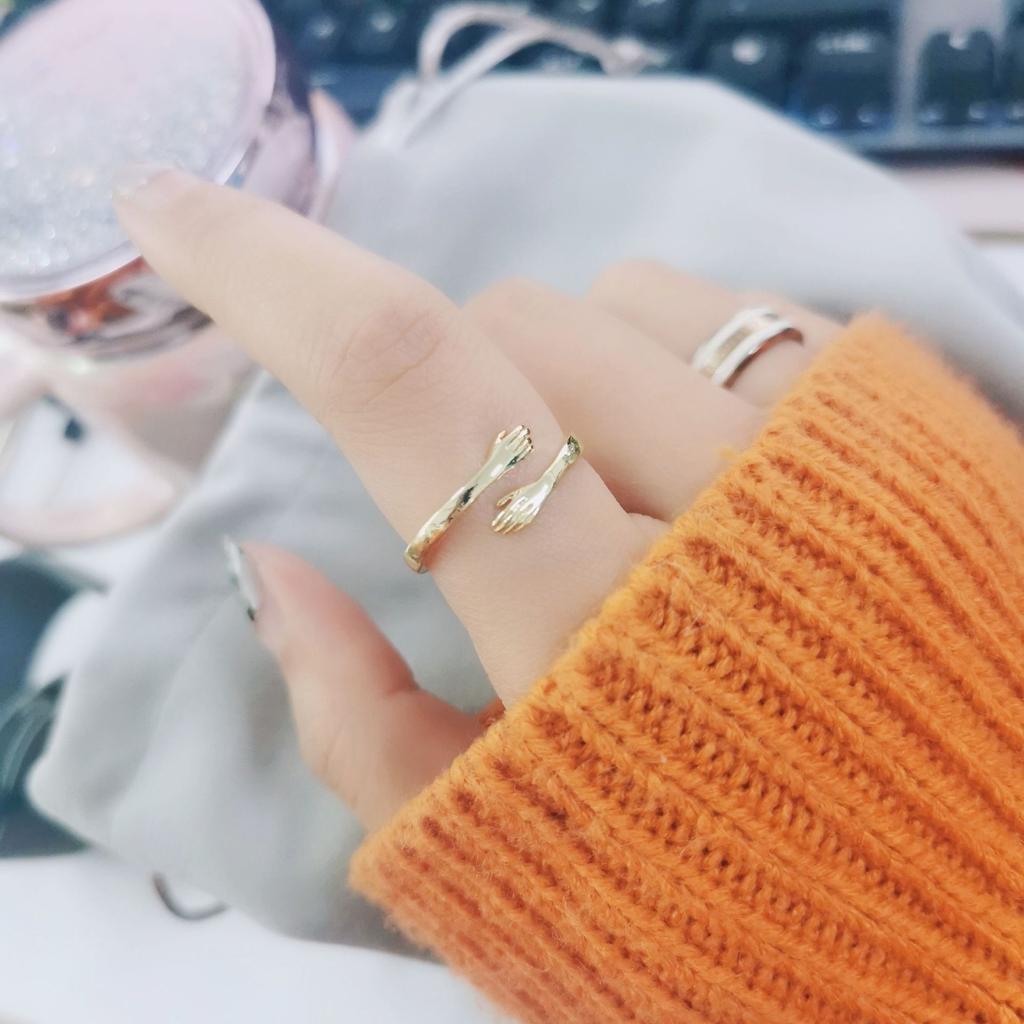 Creative Romantic Hands Hug Ring Niche Cute Retro Personality Index Finger Ring Woman