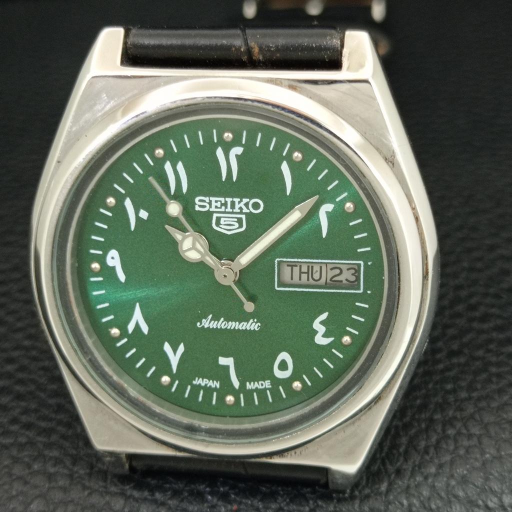 VINTAGE SEIKO 5 AUTOMATIC JAPAN MENS GREEN COLOR DIAL WATCH a708771-1
