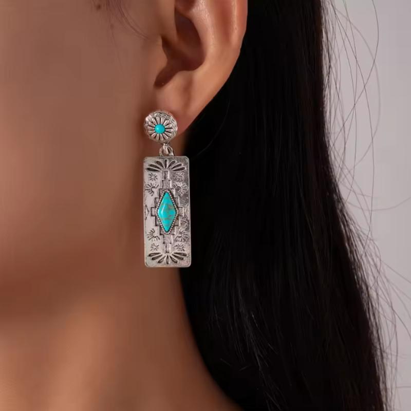 Bohemian Retro Carved Pattern Square Pendant Earrings, Women's Personalized Ethnic Style Holiday Accessories