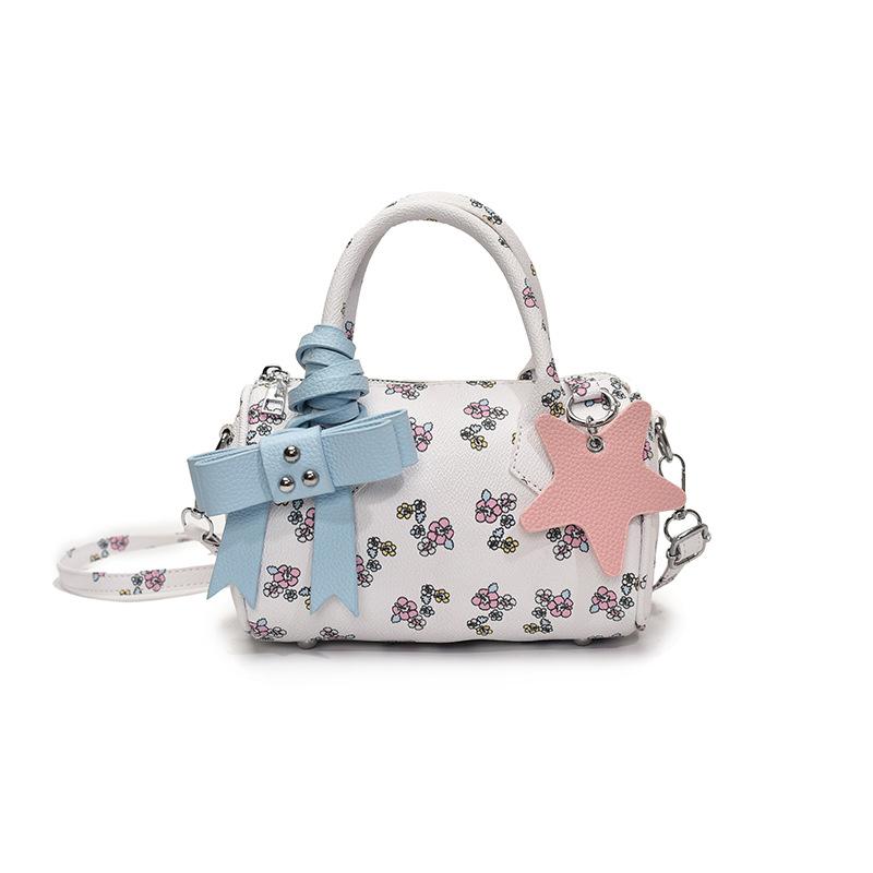 Star with the same sweet bow bag 2025 new Mori sweet girl foreign versatile messenger pillow bag