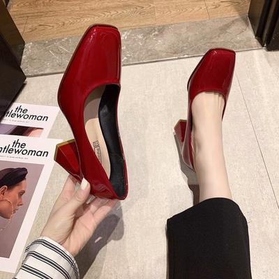 Παπούτσια με τακούνια – Παπούτσια με τακούνια