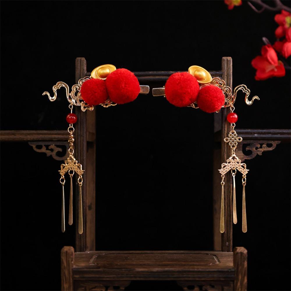 Fuzzy Ball Hanfu Hair Clip Pearl Girl Headdress Festive Chinese New Year Side Clip Photo Props