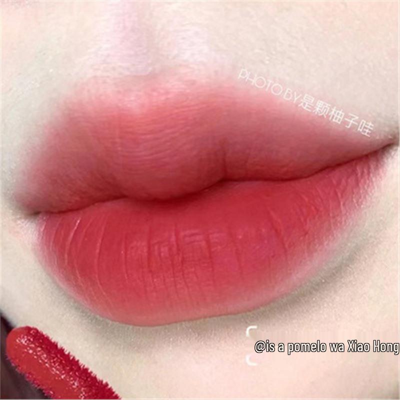 INTOYOU Water Mist Lip Glaze: Long-Lasting, Non-Stick, Light Mirror Finish Lip Gloss.