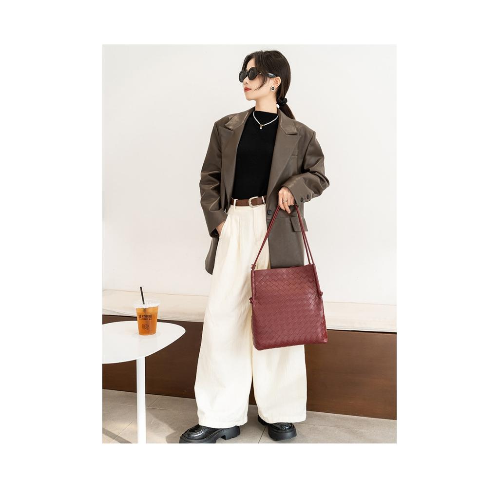 Trendy New Woven Bag Sheepskin Hand-woven Shoulder Bag Large Capacity Child and Mother Bag Bucket Bag Women