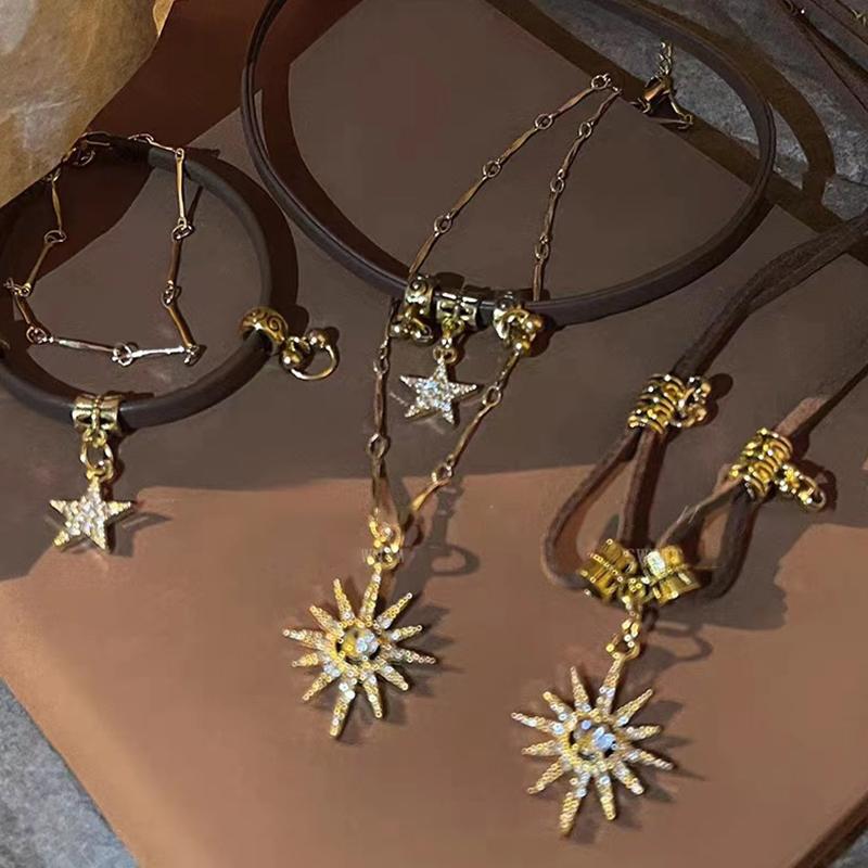 Women Vintage Leather Choker Necklace Double Layered Star Pendant Jewelry Adjustable Chain