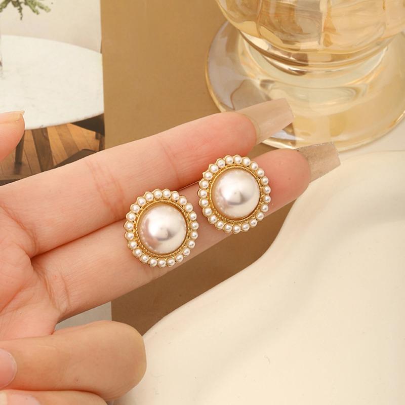 1 Pairs Silver Needle Wine Red Retro Hong Kong Style No Pierced Female Temperament High Sense Pearl Earrings High Sense Earrings