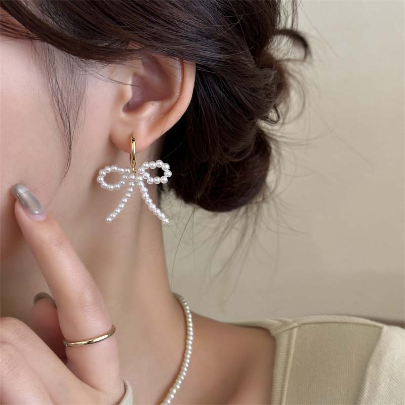Korean White Imitation Pearl Bow Dangle Earrings for Women Elegant Handmade Woven Beaded Earrings Wedding Y2K Zircon
