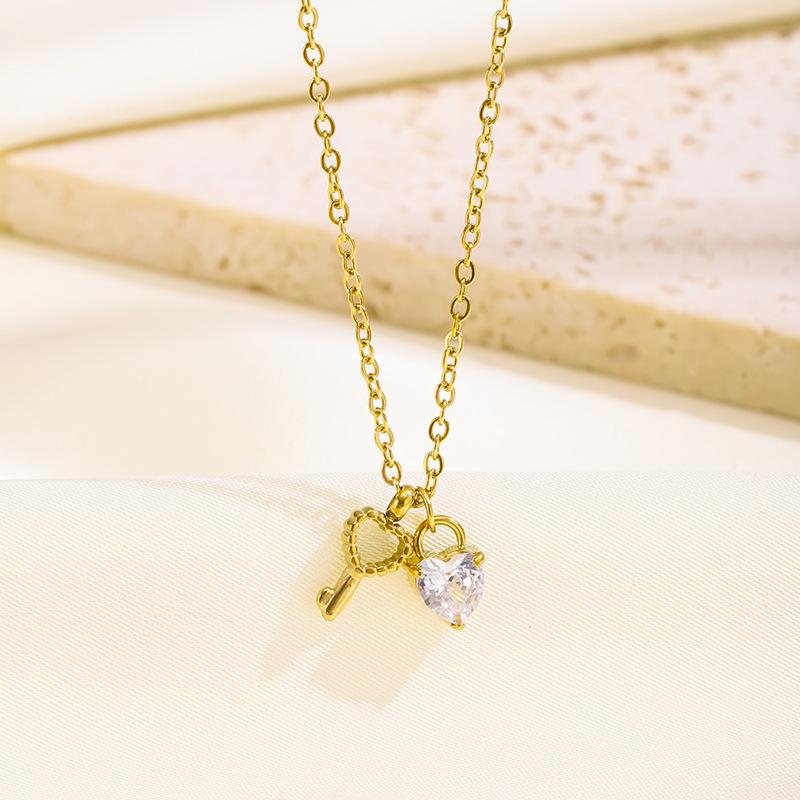 ins love key necklace female simple niche light luxury girlfriend gift clavicle titanium steel necklace