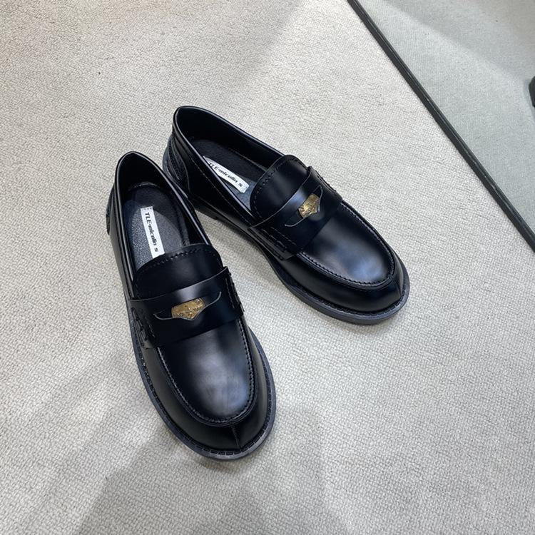 Fashion Womens Derby Shoes Black Flats British Style Casual Female Sneakers Ladies' Footwear Shallow Mouth Loafers With Fur Soft 2025