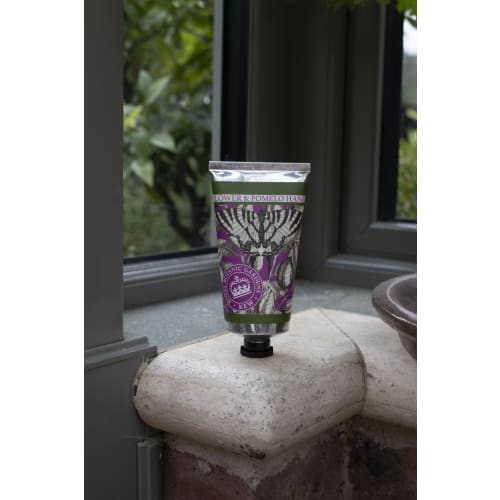 Sanwa Trading English Soap Company KEW GARDEN Luxury Hand Cream Elderflower & Pomelo