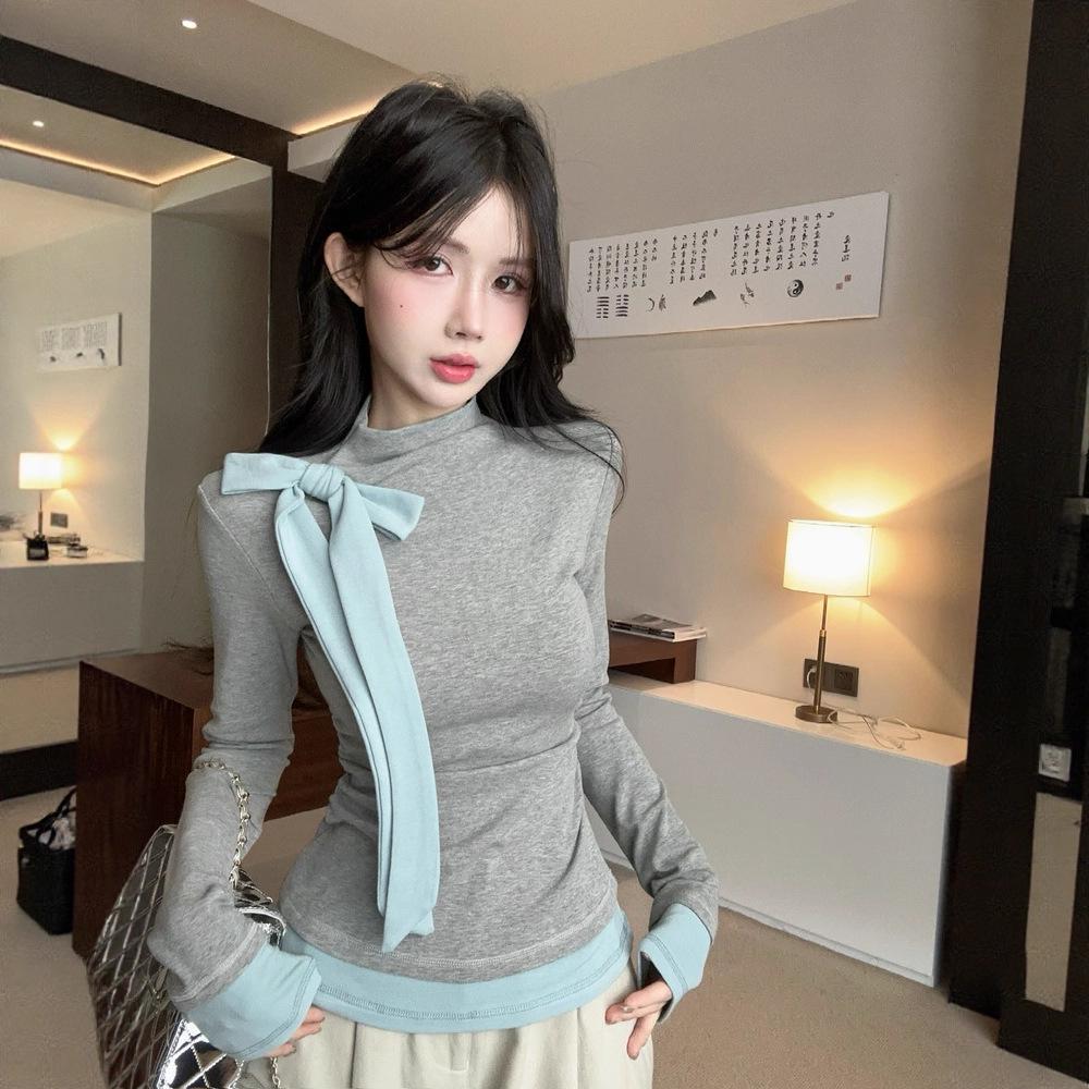 Elegante Top de Punto para Mujer con Cuello Alto y Lazo