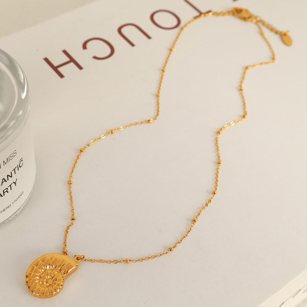 European and American 2026 Style Marine Series Necklace 18K Gold Plating Stainless Steel Conch Pendant All-Match Non-Fading for