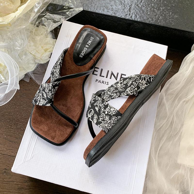 thick-soled half-slippers women's niche slippers 2025 summer new one-word with open-toe non-slip casual cool slippers