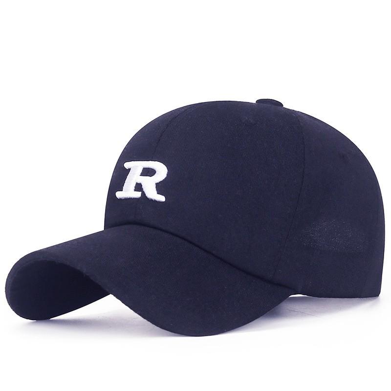 Modna czapka baseballowa unisex w stylu koreańskim – haftowana, z daszkiem typu kaczuszka, do noszenia na co dzień i na zewnątrz.