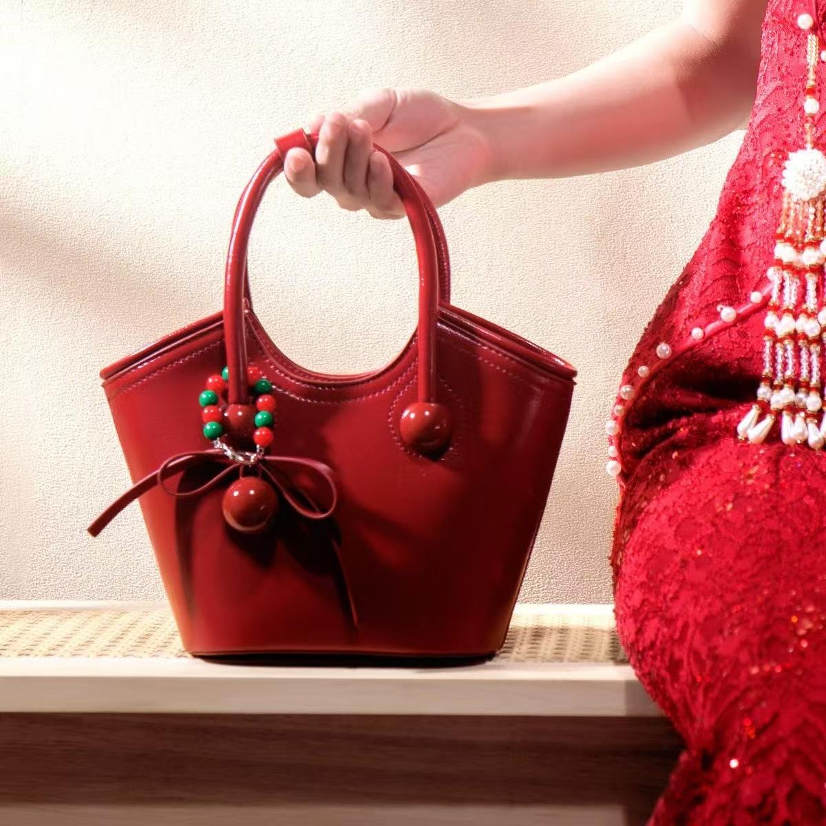 

Портативная сумка-тоут South Cherry Love для женщин 2024 года, новая универсальная повседневная сумка через плечо красный