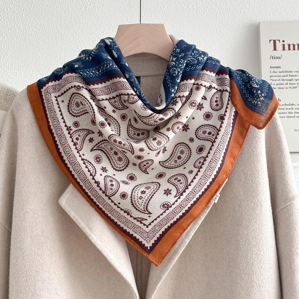Black floral yarn scarf neck silk scarf 71 small square scarf women's thin scarf scarf, high-end headscarf mother's model