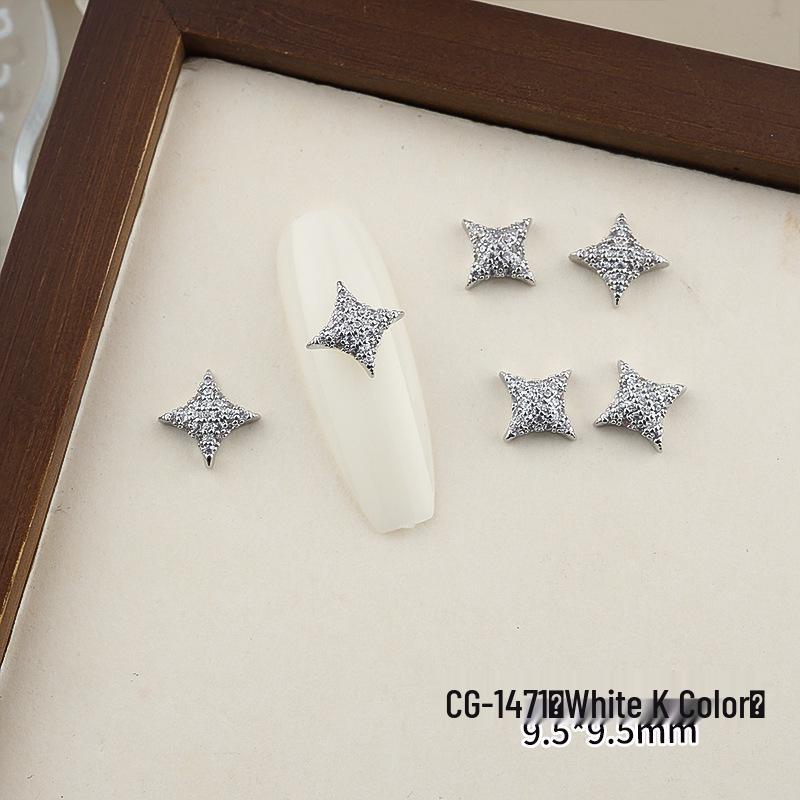Luxurious Zircon Four-Leaf Clover Nail Art: White K Gold Heart Accessories