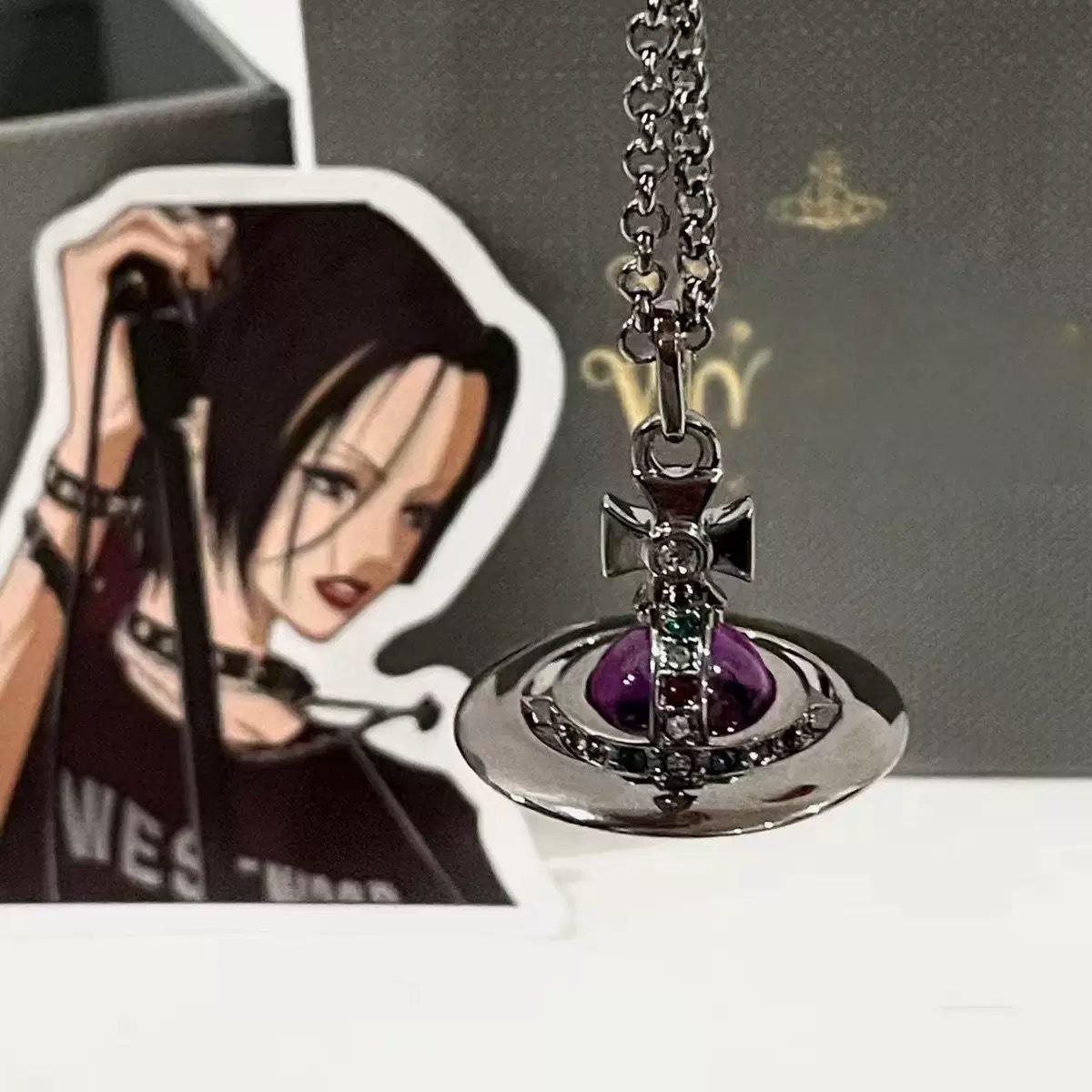 

Намисто Літаюча тарілка Сатурн з 3D зображенням - жіночий ланцюжок для ключиці з нішею, дизайн планети 10 мм