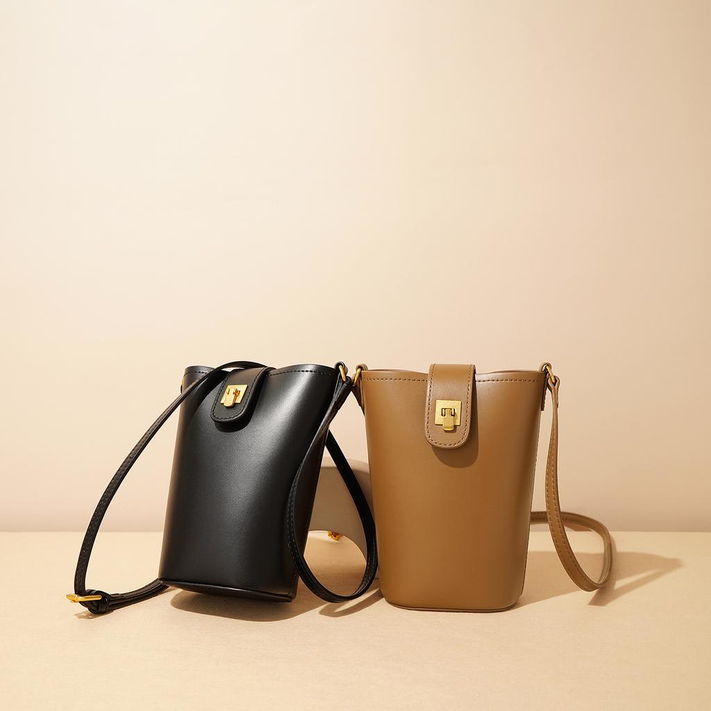Leather Versatile Mobile Phone Bag, Early Spring Fashion Trend, Simple and Mini Mini Single-shoulder Crossbody Bag