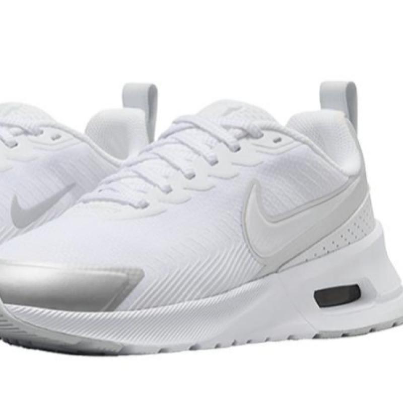 Nike Baskets Nike I2 HF1233 101 pour femmes Air Max NuaxiS