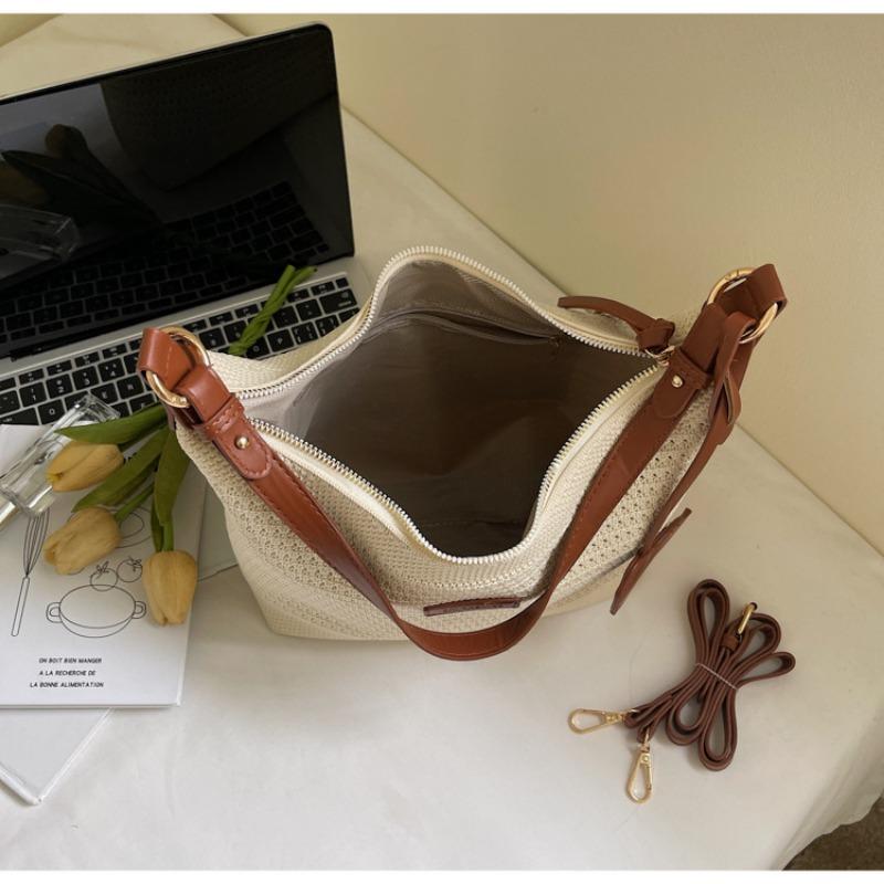 Summer lazy wind large-capacity tote bag women's new niche light luxury hand-woven underarm bag beach bag