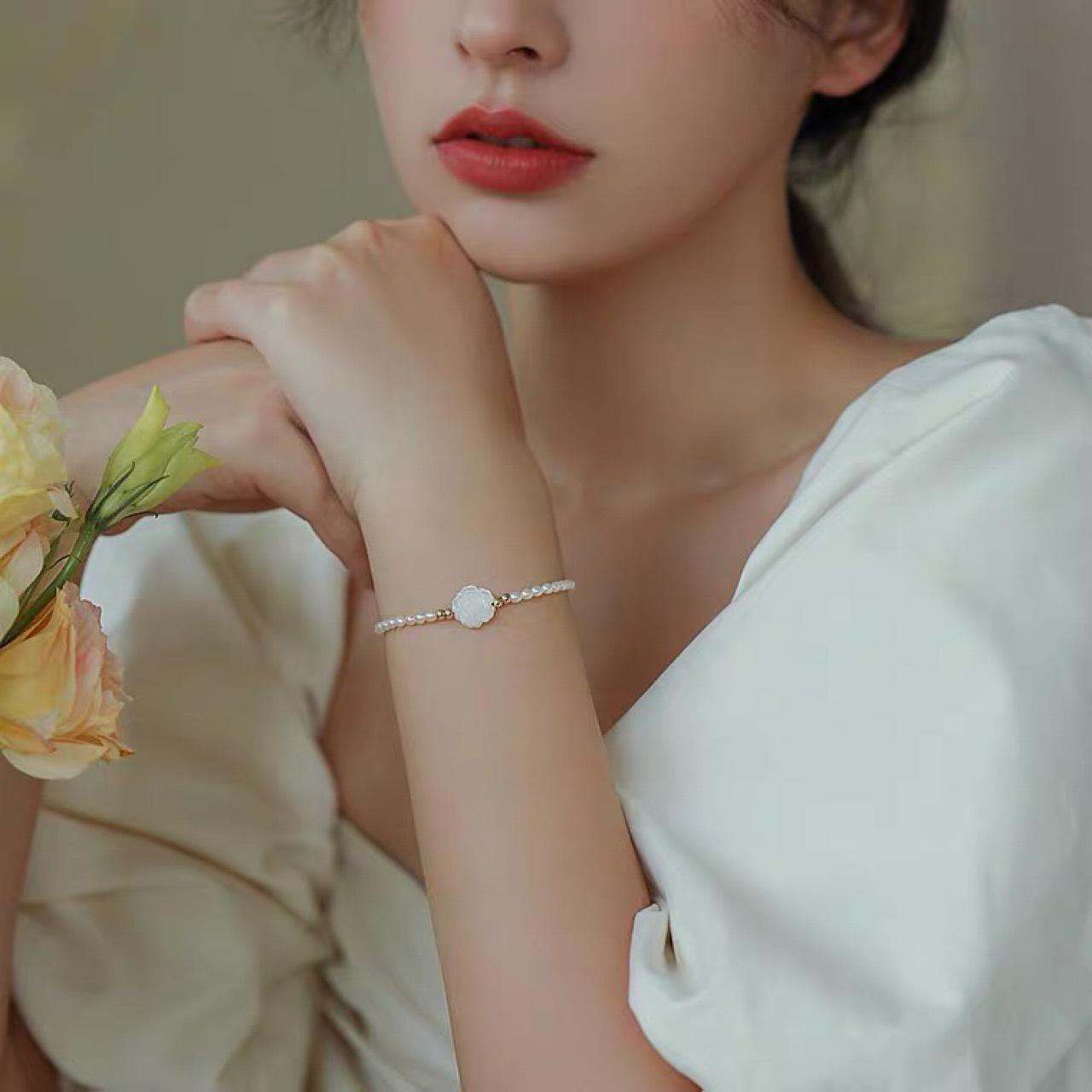 22646 Women's Light Natural Freshwater Pearl Bracelet Fritillary Rose Niche Design Luxury Ins Retro Mori Retro Court